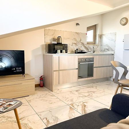 Carolas Luxury House Fiumicino Luaran gambar